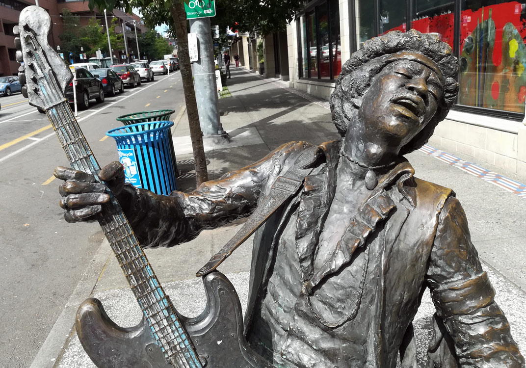statue of jimi hendrix in seattle washington