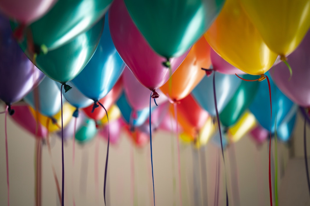 colorful-birthday-balloons