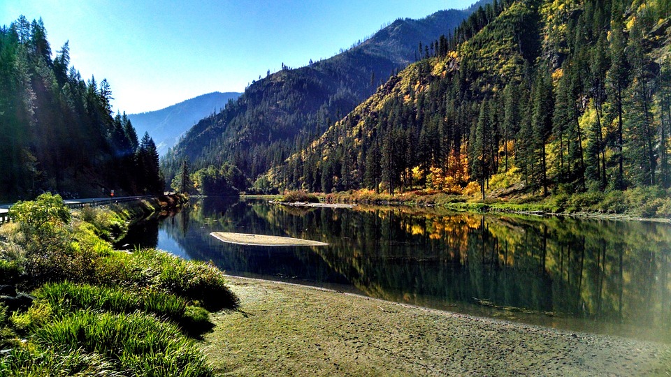 Icicle Lake in Leavenworth, Washington